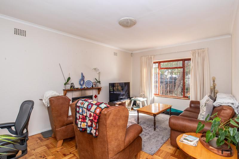 To Let 3 Bedroom Property for Rent in Meadowridge Western Cape